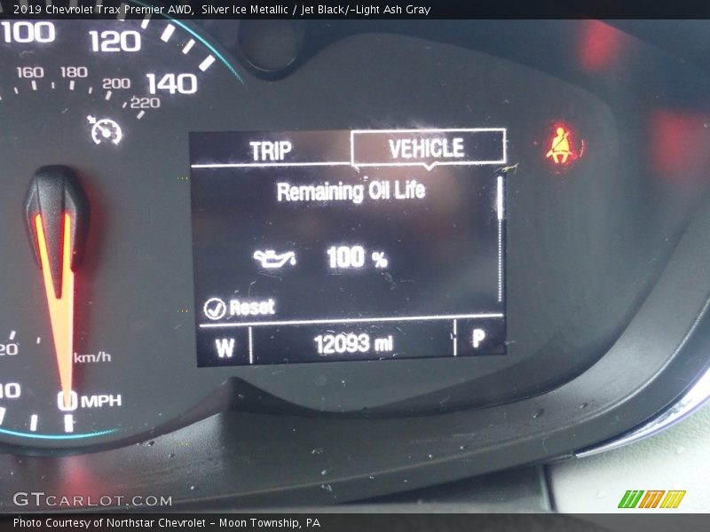 Silver Ice Metallic / Jet Black/­Light Ash Gray 2019 Chevrolet Trax Premier AWD