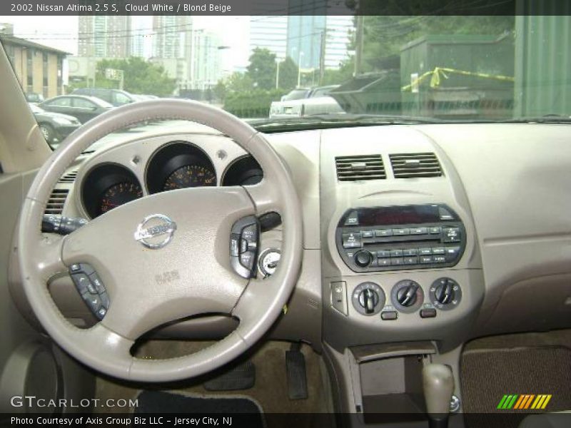 Cloud White / Blond Beige 2002 Nissan Altima 2.5 S