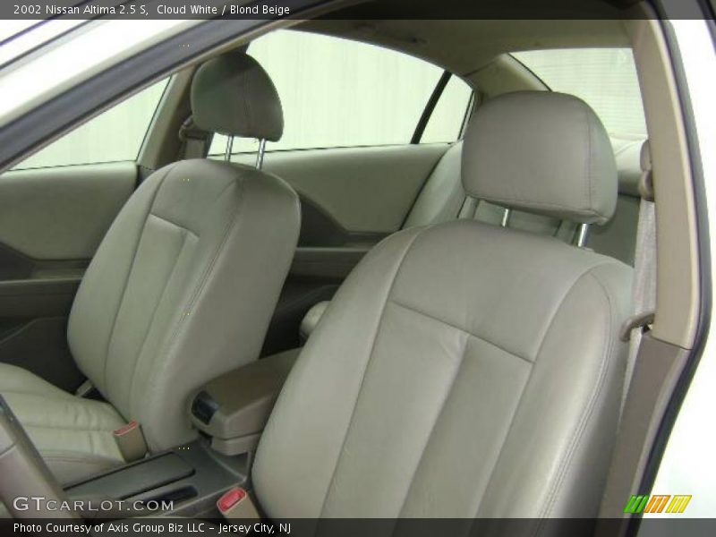 Cloud White / Blond Beige 2002 Nissan Altima 2.5 S