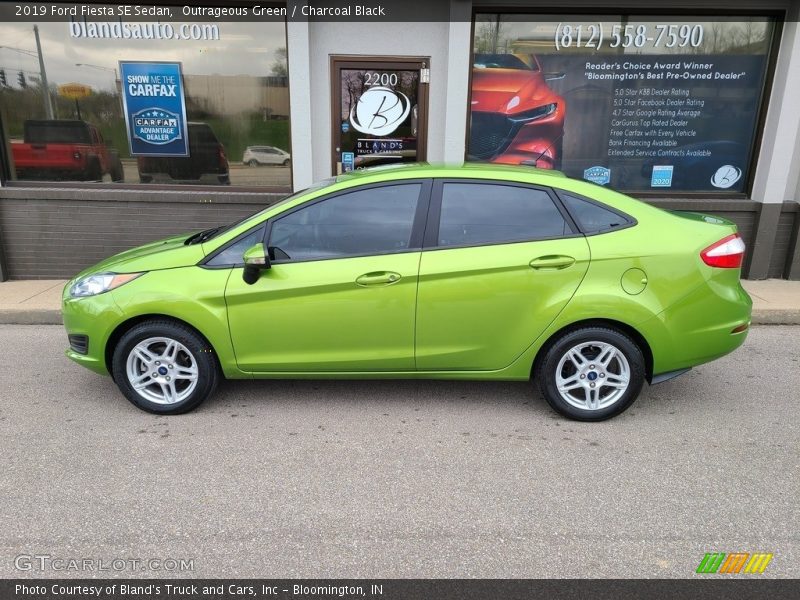 Outrageous Green / Charcoal Black 2019 Ford Fiesta SE Sedan