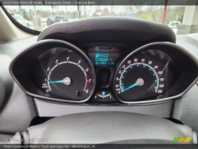 Outrageous Green / Charcoal Black 2019 Ford Fiesta SE Sedan