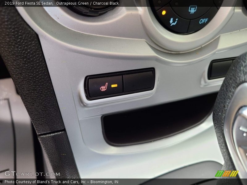 Outrageous Green / Charcoal Black 2019 Ford Fiesta SE Sedan