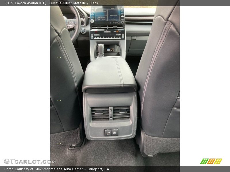 Celestial Silver Metallic / Black 2019 Toyota Avalon XLE