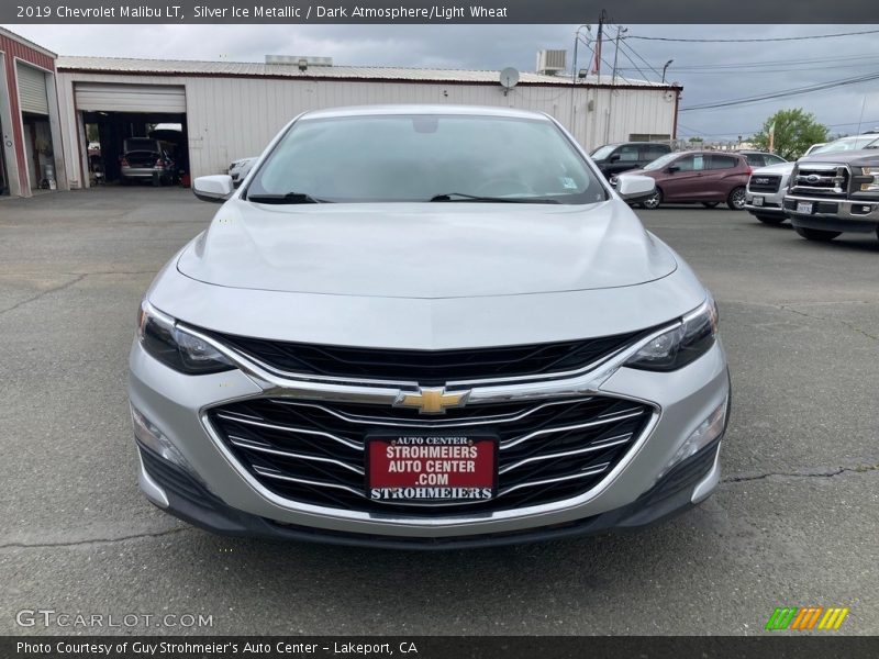 Silver Ice Metallic / Dark Atmosphere/Light Wheat 2019 Chevrolet Malibu LT