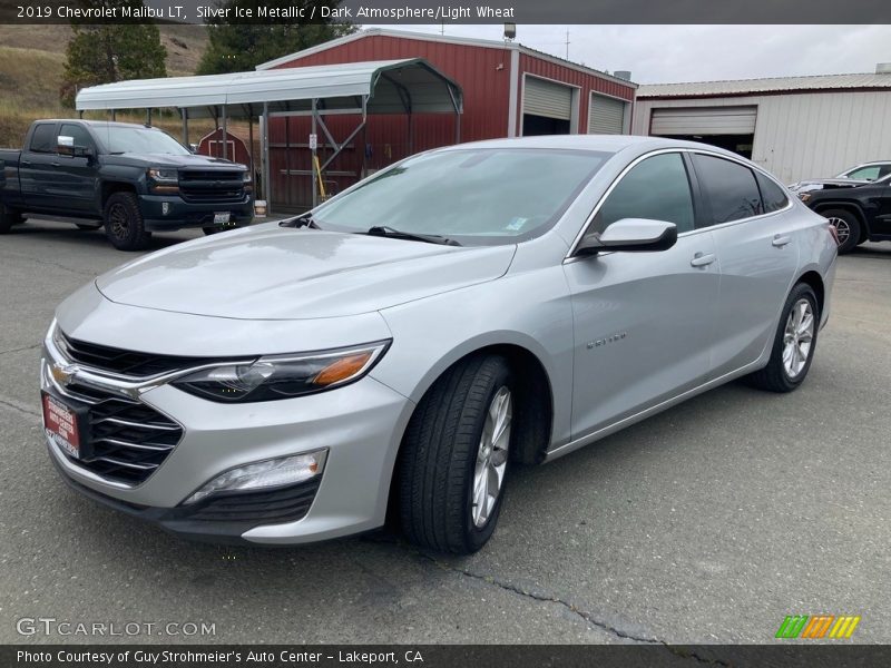 Silver Ice Metallic / Dark Atmosphere/Light Wheat 2019 Chevrolet Malibu LT