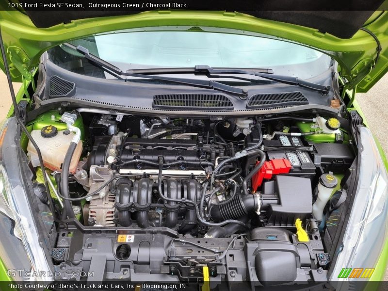 Outrageous Green / Charcoal Black 2019 Ford Fiesta SE Sedan