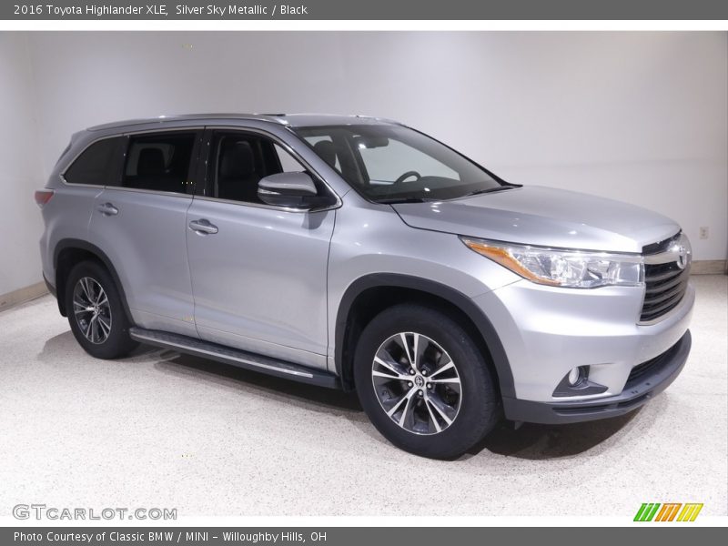 Silver Sky Metallic / Black 2016 Toyota Highlander XLE