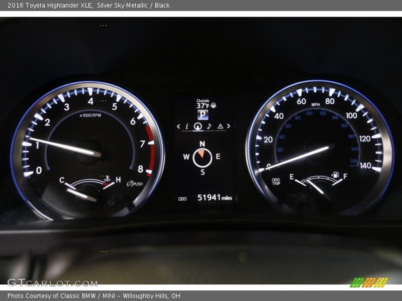 Silver Sky Metallic / Black 2016 Toyota Highlander XLE