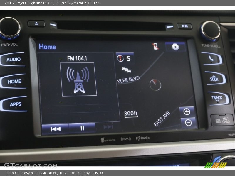 Silver Sky Metallic / Black 2016 Toyota Highlander XLE