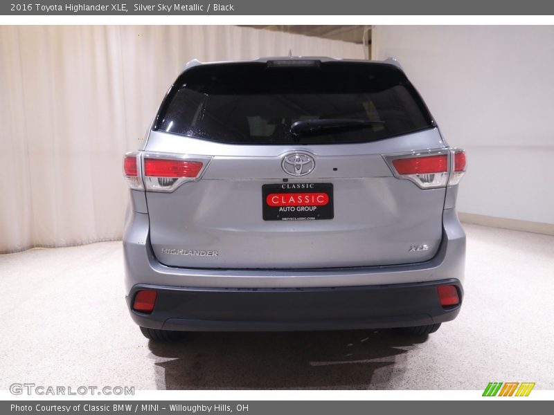 Silver Sky Metallic / Black 2016 Toyota Highlander XLE
