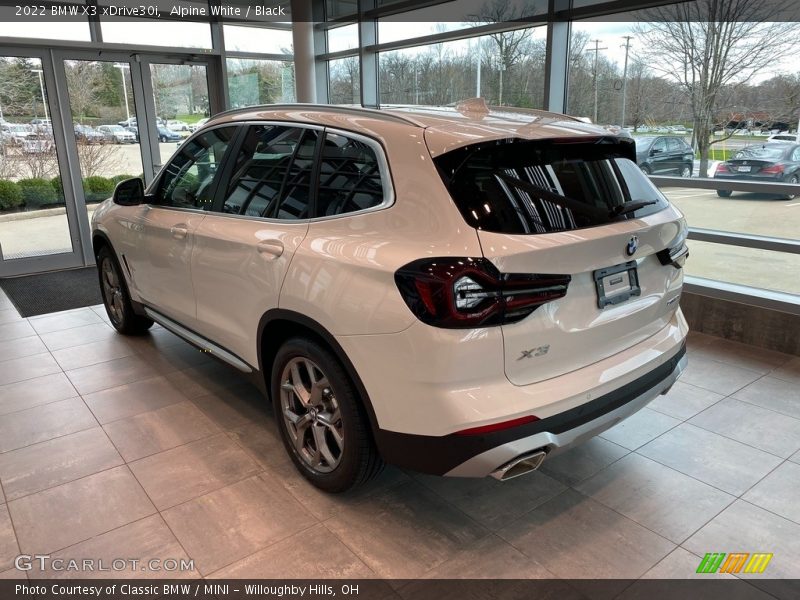 Alpine White / Black 2022 BMW X3 xDrive30i