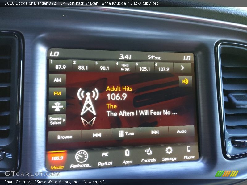 White Knuckle / Black/Ruby Red 2018 Dodge Challenger 392 HEMI Scat Pack Shaker