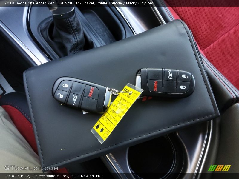 White Knuckle / Black/Ruby Red 2018 Dodge Challenger 392 HEMI Scat Pack Shaker