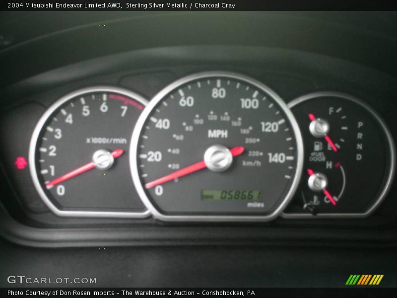 Sterling Silver Metallic / Charcoal Gray 2004 Mitsubishi Endeavor Limited AWD