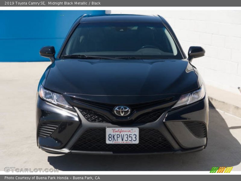 Midnight Black Metallic / Black 2019 Toyota Camry SE