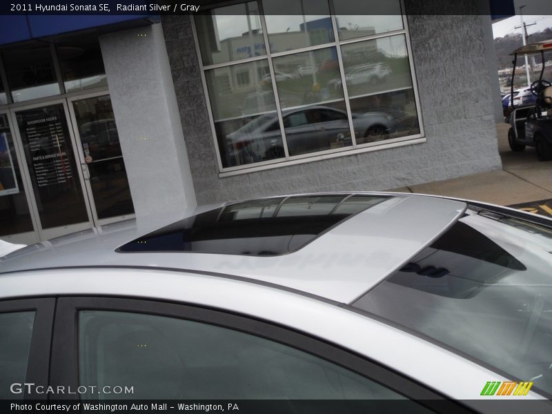 Radiant Silver / Gray 2011 Hyundai Sonata SE