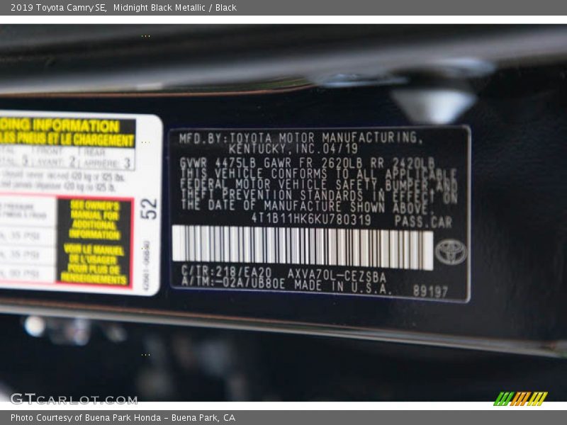 Midnight Black Metallic / Black 2019 Toyota Camry SE