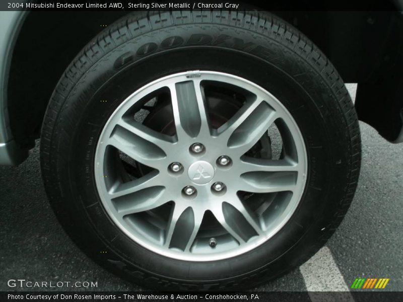 Sterling Silver Metallic / Charcoal Gray 2004 Mitsubishi Endeavor Limited AWD