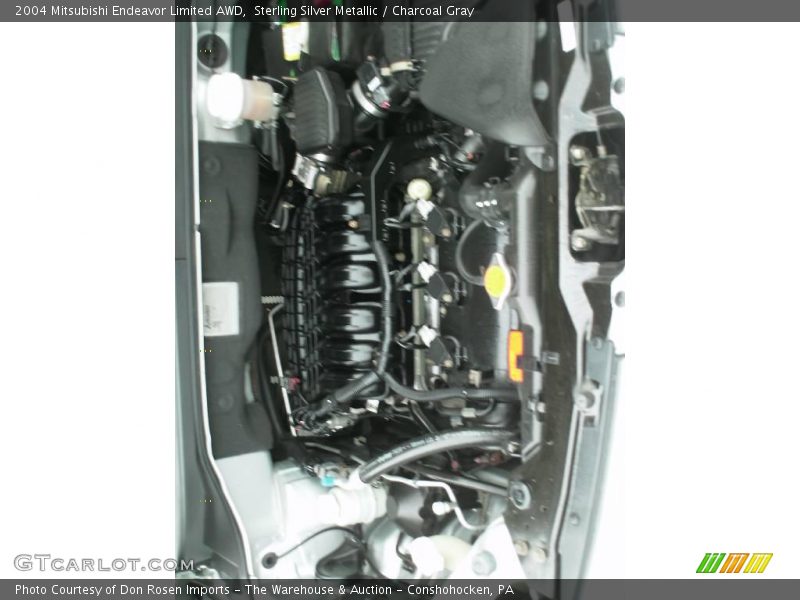 Sterling Silver Metallic / Charcoal Gray 2004 Mitsubishi Endeavor Limited AWD