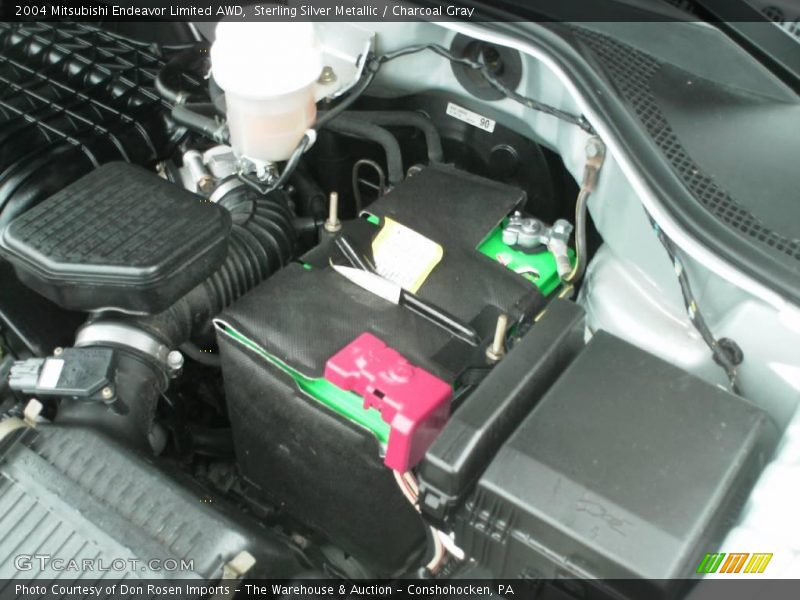 Sterling Silver Metallic / Charcoal Gray 2004 Mitsubishi Endeavor Limited AWD