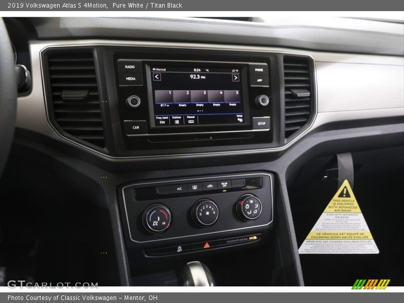 Controls of 2019 Atlas S 4Motion