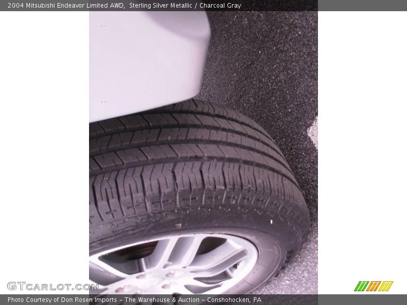 Sterling Silver Metallic / Charcoal Gray 2004 Mitsubishi Endeavor Limited AWD