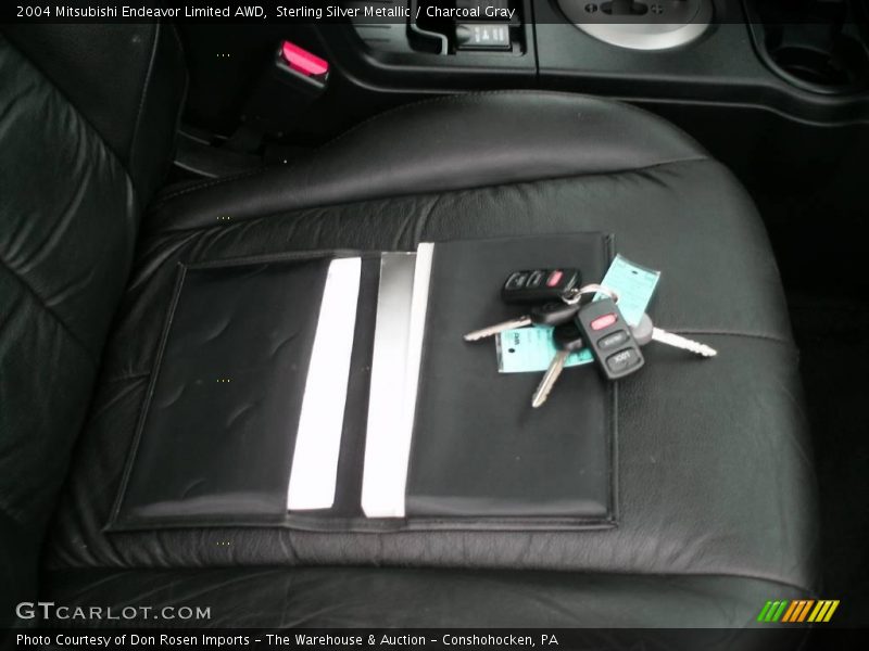 Sterling Silver Metallic / Charcoal Gray 2004 Mitsubishi Endeavor Limited AWD