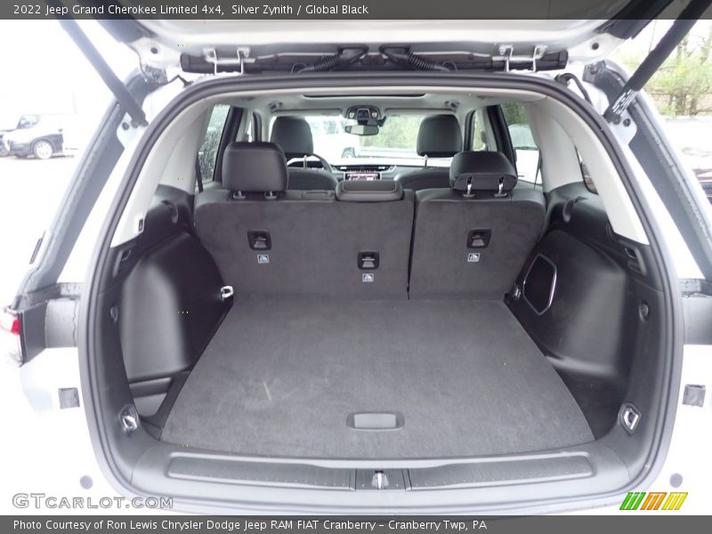 Silver Zynith / Global Black 2022 Jeep Grand Cherokee Limited 4x4
