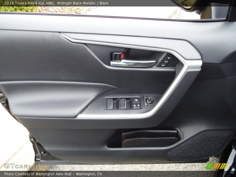 Midnight Black Metallic / Black 2019 Toyota RAV4 XLE AWD