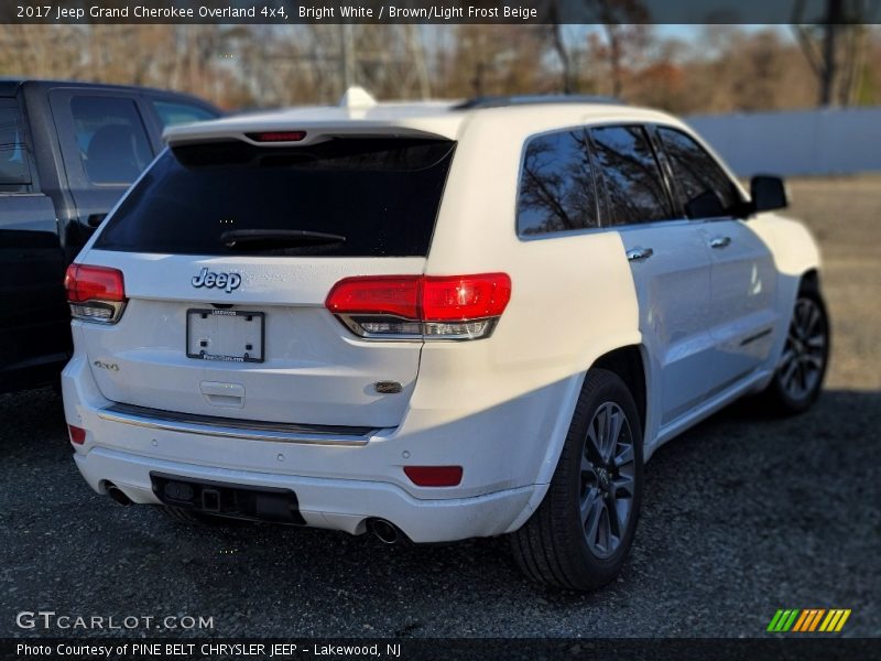 Bright White / Brown/Light Frost Beige 2017 Jeep Grand Cherokee Overland 4x4