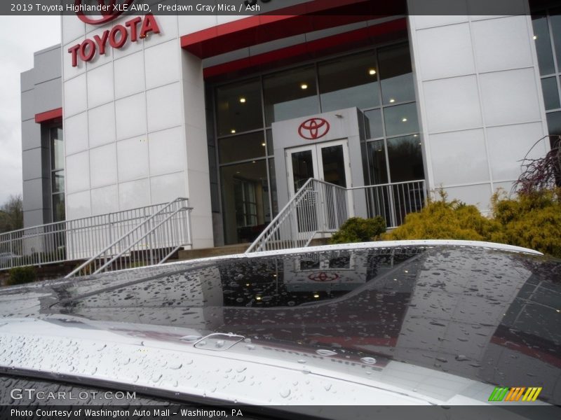 Predawn Gray Mica / Ash 2019 Toyota Highlander XLE AWD