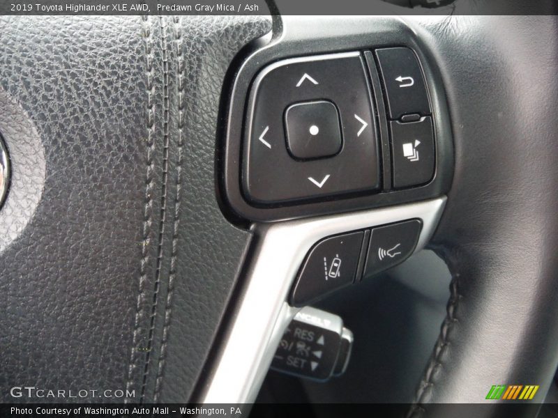 Predawn Gray Mica / Ash 2019 Toyota Highlander XLE AWD