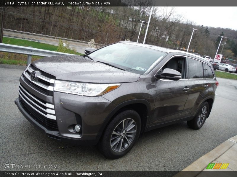Predawn Gray Mica / Ash 2019 Toyota Highlander XLE AWD
