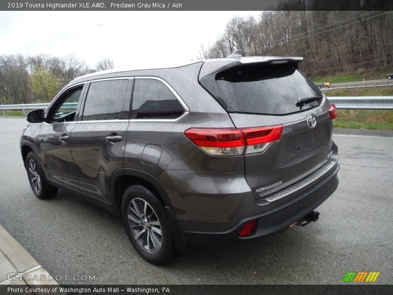 Predawn Gray Mica / Ash 2019 Toyota Highlander XLE AWD