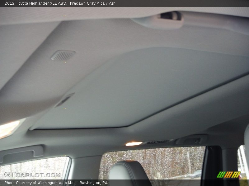 Predawn Gray Mica / Ash 2019 Toyota Highlander XLE AWD