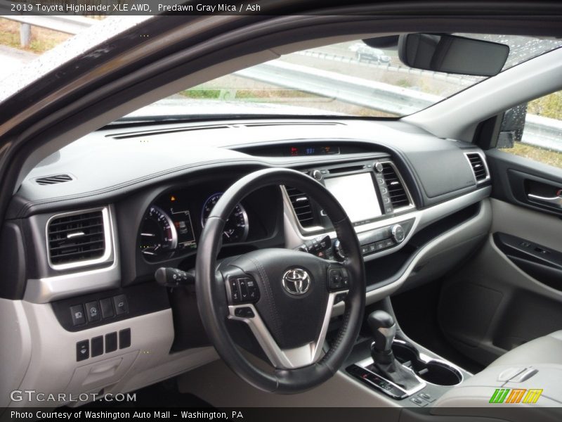 Predawn Gray Mica / Ash 2019 Toyota Highlander XLE AWD