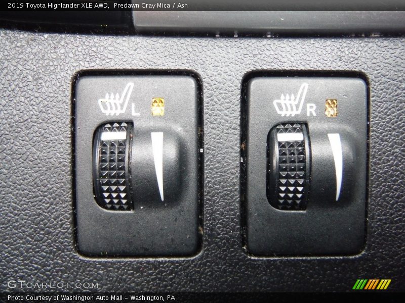 Predawn Gray Mica / Ash 2019 Toyota Highlander XLE AWD
