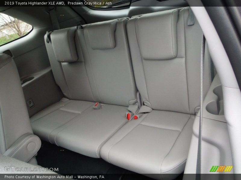 Predawn Gray Mica / Ash 2019 Toyota Highlander XLE AWD
