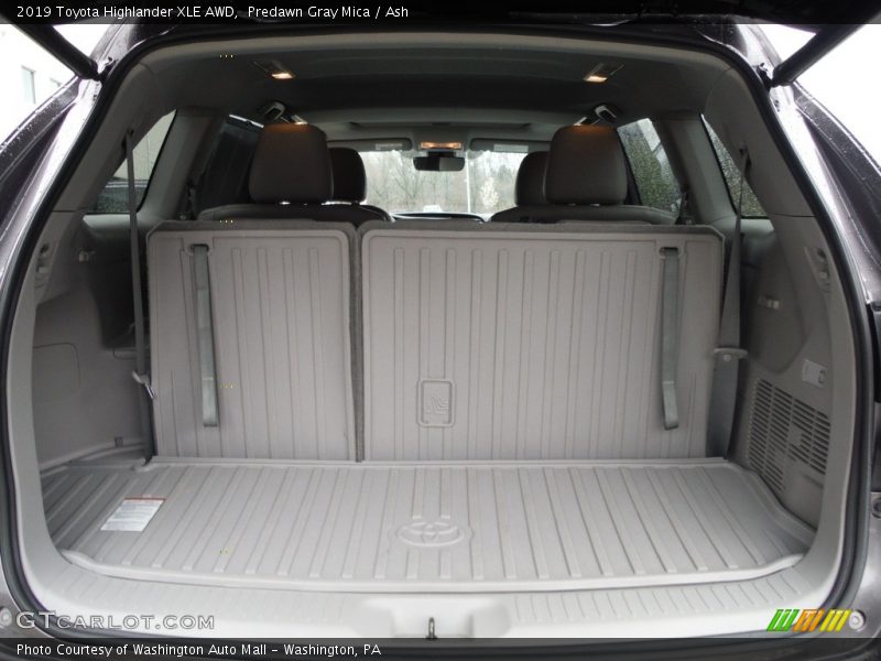 Predawn Gray Mica / Ash 2019 Toyota Highlander XLE AWD