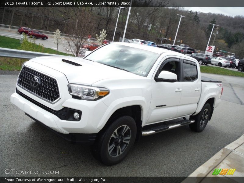Super White / Black 2019 Toyota Tacoma TRD Sport Double Cab 4x4