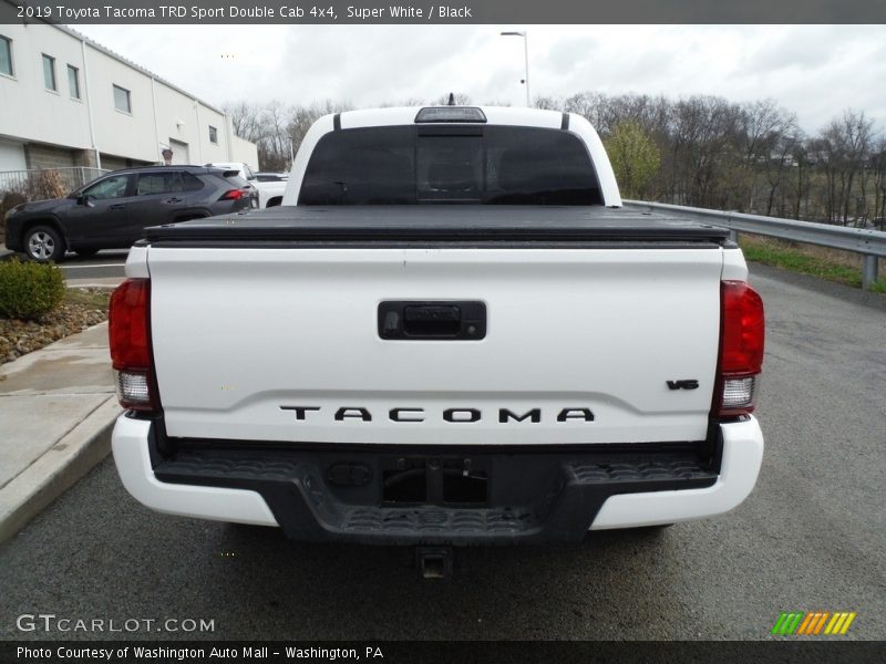Super White / Black 2019 Toyota Tacoma TRD Sport Double Cab 4x4