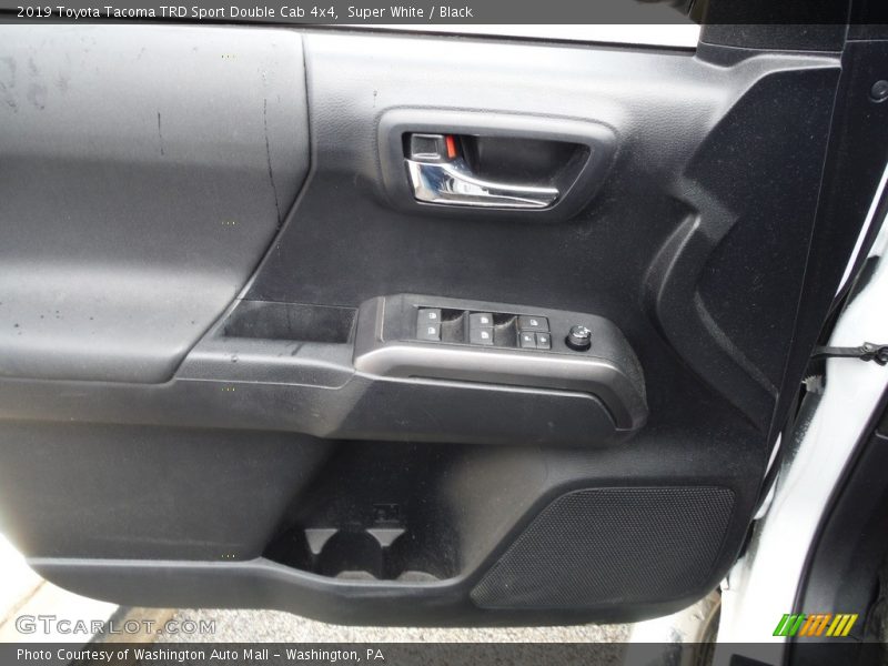 Super White / Black 2019 Toyota Tacoma TRD Sport Double Cab 4x4