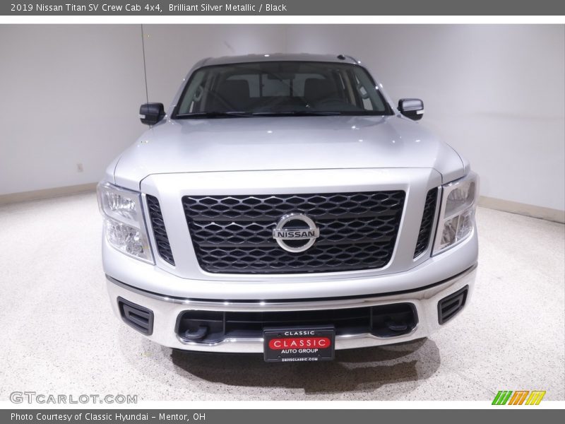 Brilliant Silver Metallic / Black 2019 Nissan Titan SV Crew Cab 4x4