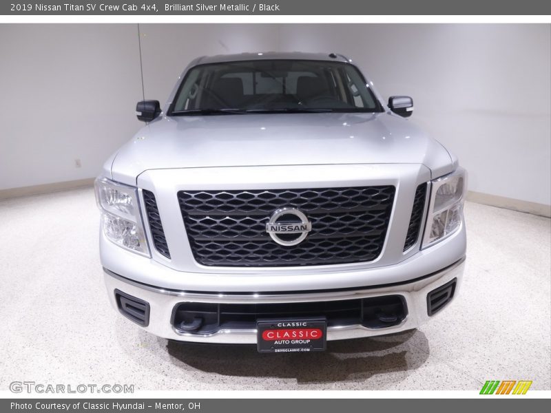 Brilliant Silver Metallic / Black 2019 Nissan Titan SV Crew Cab 4x4