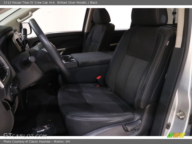 Front Seat of 2019 Titan SV Crew Cab 4x4