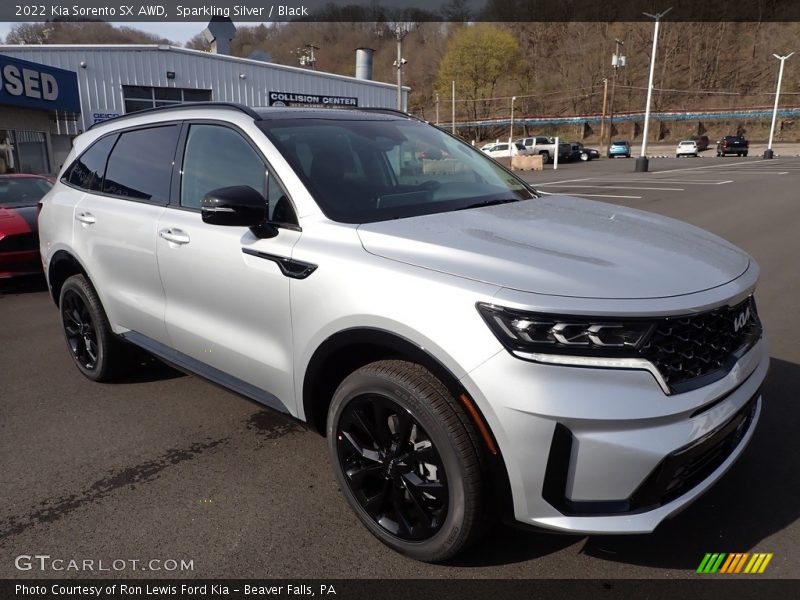 Front 3/4 View of 2022 Sorento SX AWD