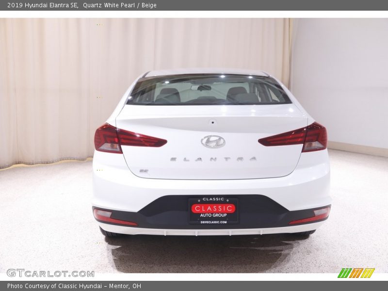 Quartz White Pearl / Beige 2019 Hyundai Elantra SE