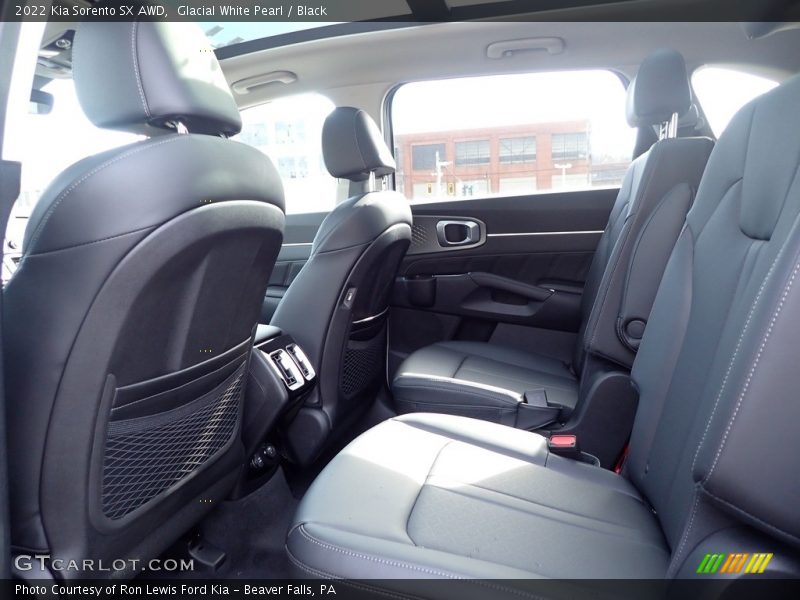Glacial White Pearl / Black 2022 Kia Sorento SX AWD