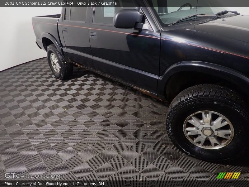 Onyx Black / Graphite 2002 GMC Sonoma SLS Crew Cab 4x4