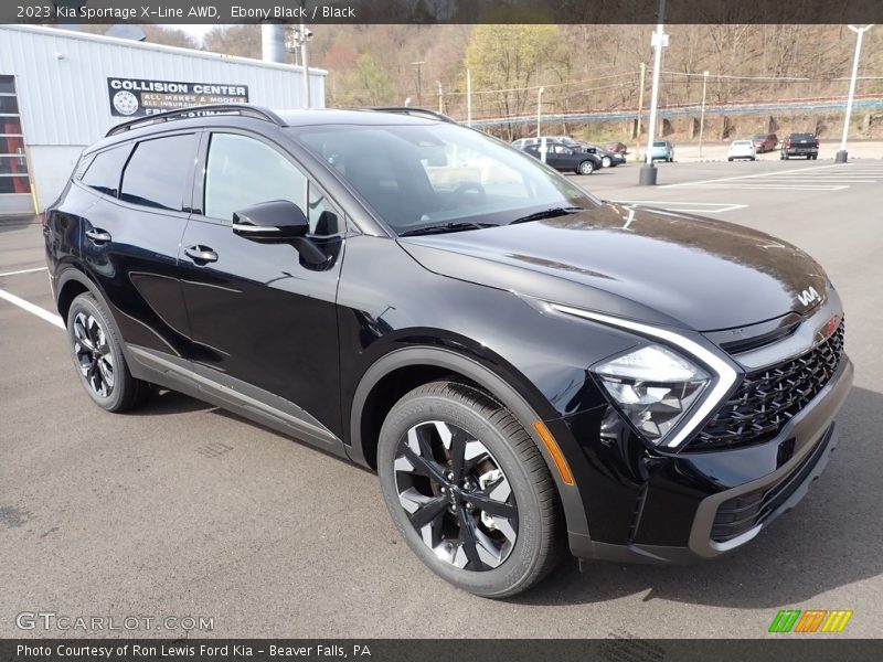 Front 3/4 View of 2023 Sportage X-Line AWD